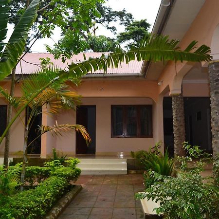 Serene Mountain Lodge Marangu ภายนอก รูปภาพ